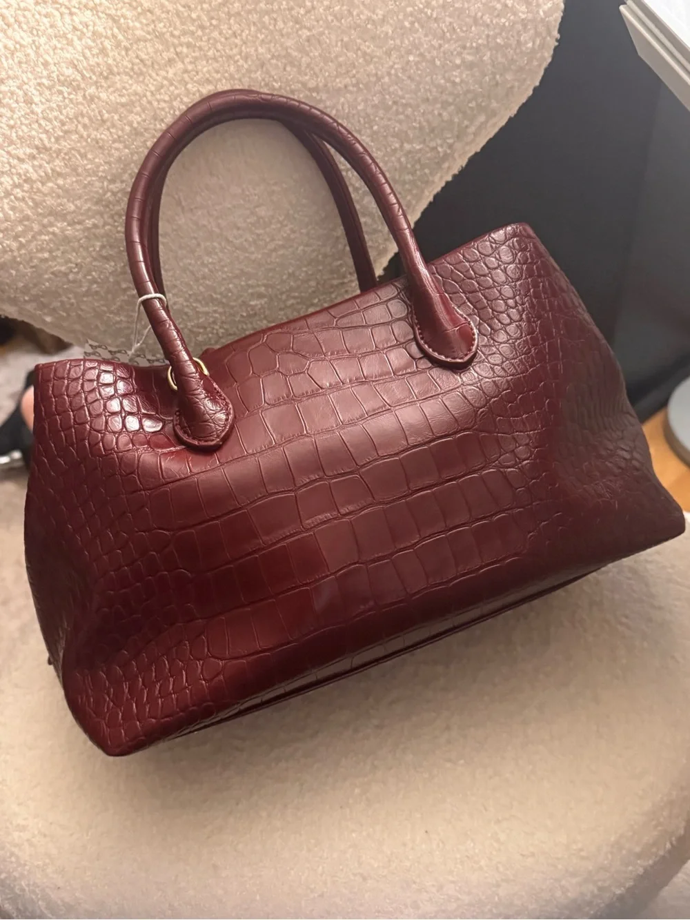 Women's Croc-Embossed Satchel Handbag - Wine Red